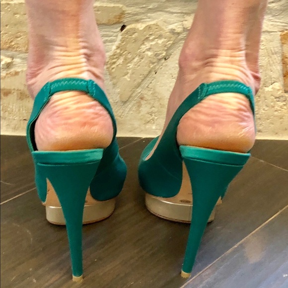 BCBG Fondly Island Platform Satin Sea Green Pump - Picture 8 of 8